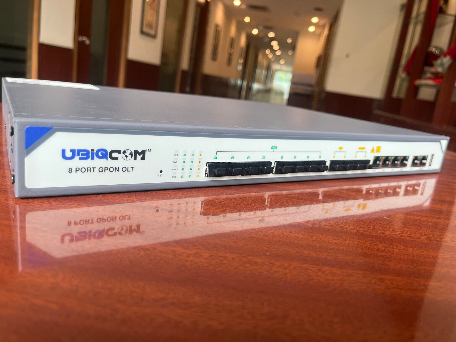 UBIQCOM UB5008 GL 8 PON Port GPON OLT L3