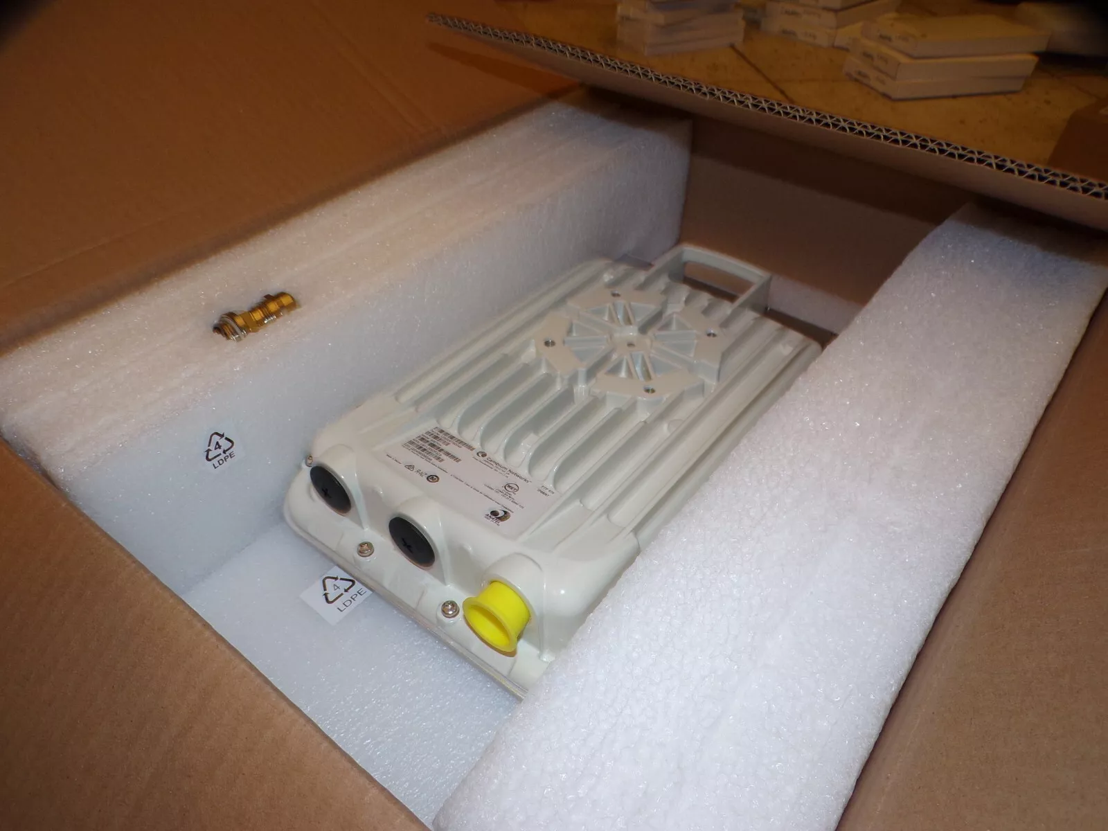 Cambium Networks C050067B004B PTP670 Integrated 23 dBi Antenna Spare ODU, 4.9-6.05GHz - Image 2